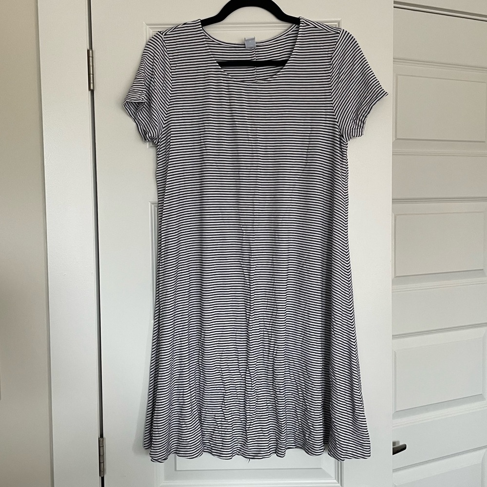🌷4/$25🌷Striped tee dress